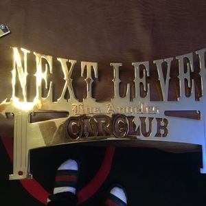 Meet your Posher, Leonardo